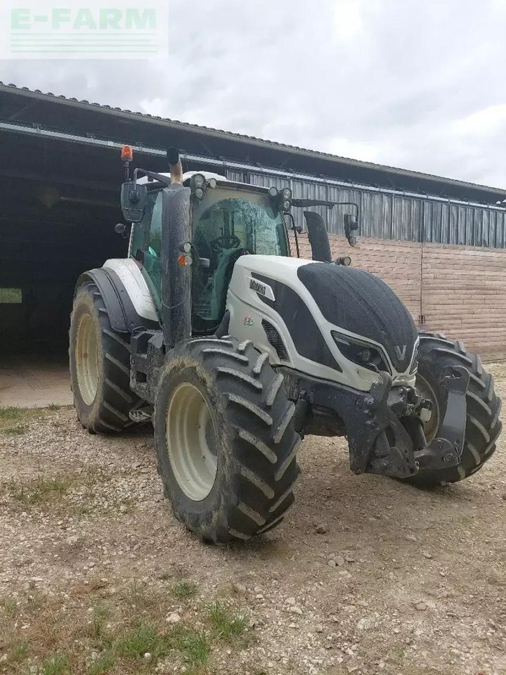 Valtra t 174e d smarttouch - Tracteur agricole: photos 2 Valtra t 174e d smarttouch - Tracteur agricole: photos 2