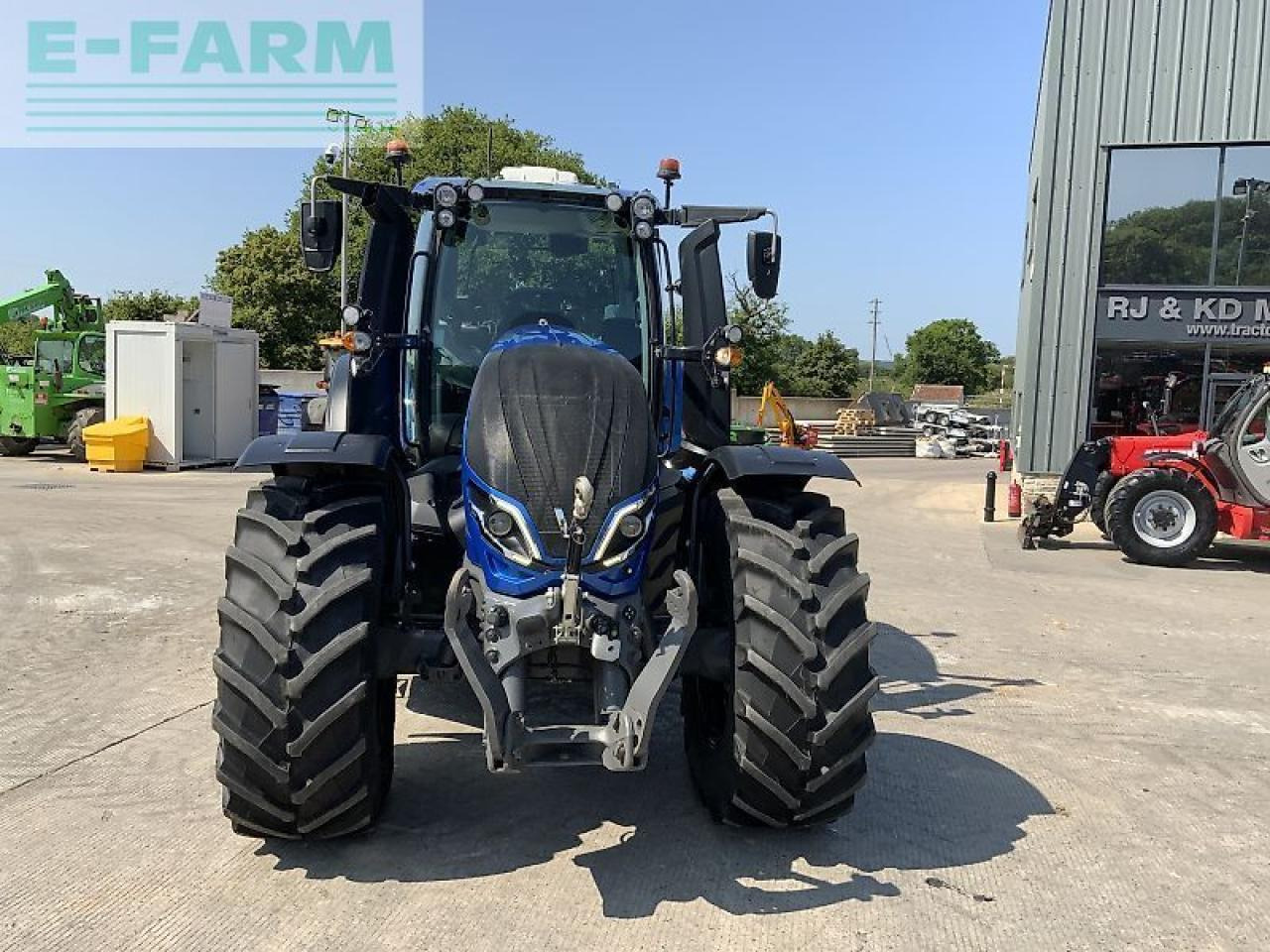 Valtra t215 direct tractor (st23688) Direct - Tracteur agricole: photos 4 Valtra t215 direct tractor (st23688) Direct - Tracteur agricole: photos 4
