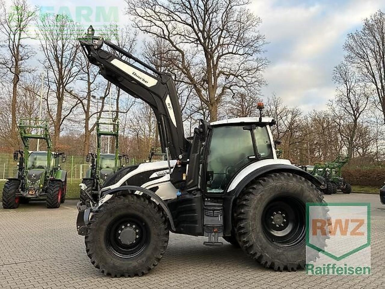 Valtra t215d - Tracteur agricole: photos 3 Valtra t215d - Tracteur agricole: photos 3
