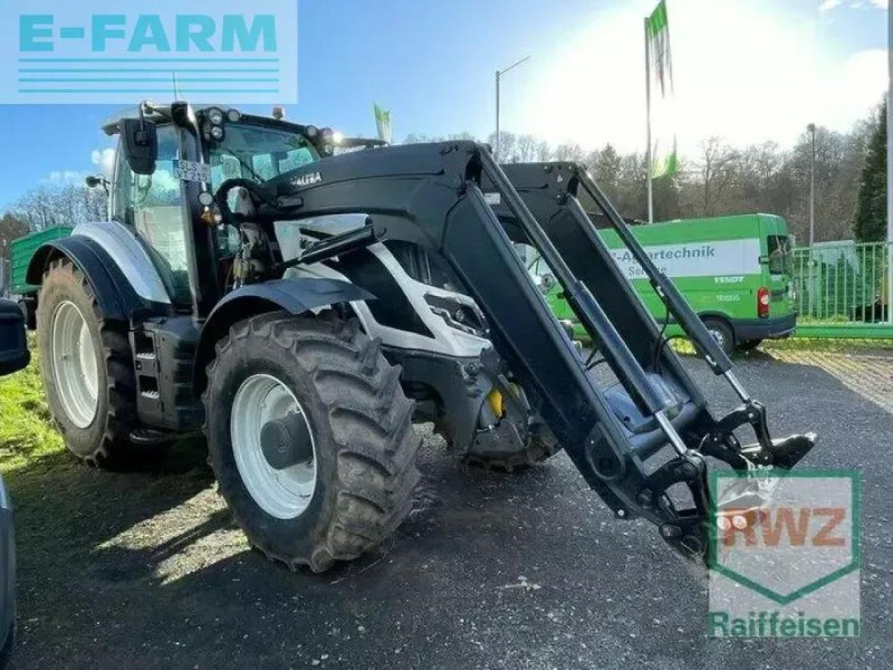 Valtra t215d - Tracteur agricole: photos 1 Valtra t215d - Tracteur agricole: photos 1