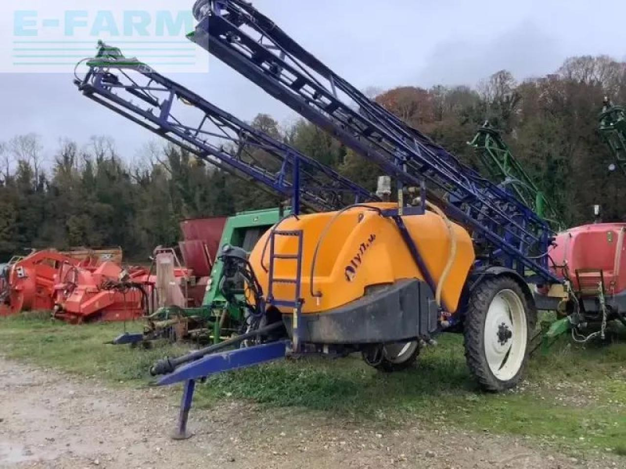 Olympia320s - Pulvérisateur traîné: photos 1 Olympia320s - Pulvérisateur traîné: photos 1