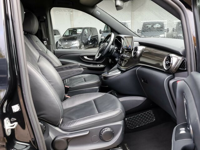 MERCEDES-BENZ EQV 300 Avantgarde,lang,6Sitze,2xSchiebetür el.... - Minibus, Bus électrique: photos 5 MERCEDES-BENZ EQV 300 Avantgarde,lang,6Sitze,2xSchiebetür el.... - Minibus, Bus électrique: photos 5