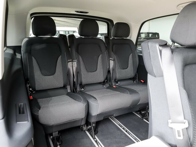 MERCEDES-BENZ EQV 300 Extralang,8Sitze,2xelektr.Schiebetür,LED - Transport de personnes, Utilitaire électrique: photos 4 MERCEDES-BENZ EQV 300 Extralang,8Sitze,2xelektr.Schiebetür,LED - Transport de personnes, Utilitaire électrique: photos 4