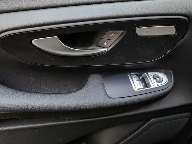 Transport de personnes, Utilitaire électrique MERCEDES-BENZ EQV 300 lang,7Sitze,2xelektr.Schiebetür,EasyPack...: photos 8 Transport de personnes, Utilitaire électrique MERCEDES-BENZ EQV 300 lang,7Sitze,2xelektr.Schiebetür,EasyPack...: photos 8