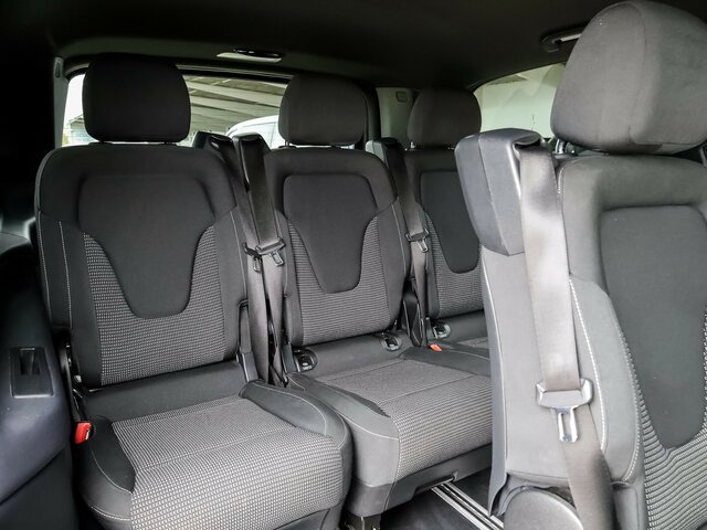 MERCEDES-BENZ EQV 300 lang,8Sitzer,2xSchiebetür,360°Kamera... - Transport de personnes, Utilitaire électrique: photos 4 MERCEDES-BENZ EQV 300 lang,8Sitzer,2xSchiebetür,360°Kamera... - Transport de personnes, Utilitaire électrique: photos 4