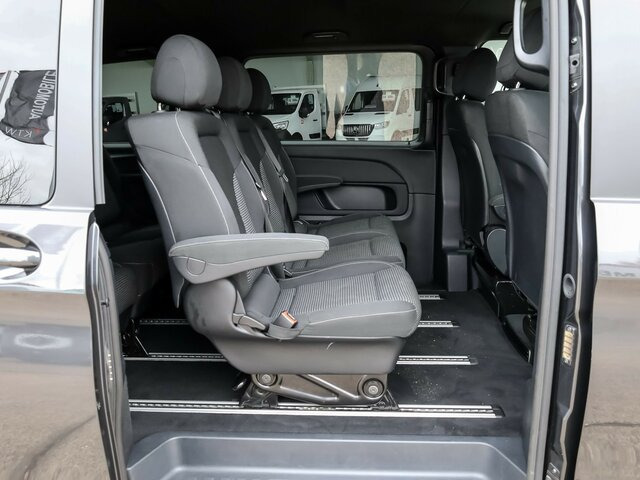 MERCEDES-BENZ EQV 300 lang,8Sitzer,2xSchiebetür,360°Kamera... - Transport de personnes, Utilitaire électrique: photos 5 MERCEDES-BENZ EQV 300 lang,8Sitzer,2xSchiebetür,360°Kamera... - Transport de personnes, Utilitaire électrique: photos 5