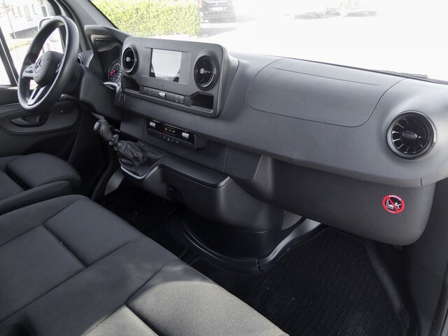 MERCEDES-BENZ Sprinter 314 CDI Kasten,3924,MBUX,Kamera - Fourgon utilitaire: photos 3 MERCEDES-BENZ Sprinter 314 CDI Kasten,3924,MBUX,Kamera - Fourgon utilitaire: photos 3