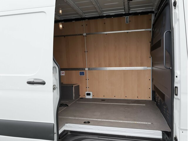MERCEDES-BENZ Sprinter 317 CDI,3665mm,Automatik,Kamera - Fourgon utilitaire: photos 2 MERCEDES-BENZ Sprinter 317 CDI,3665mm,Automatik,Kamera - Fourgon utilitaire: photos 2