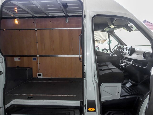 MERCEDES-BENZ Sprinter 317 CDI,3665mm,Automatik,Kamera - Fourgon utilitaire: photos 2 MERCEDES-BENZ Sprinter 317 CDI,3665mm,Automatik,Kamera - Fourgon utilitaire: photos 2