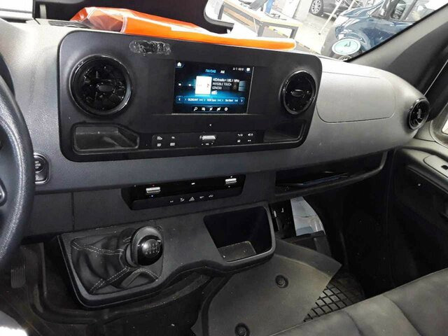 MERCEDES-BENZ Sprinter 317 CDI Kasten,L2H2,MBUX,Kamera - Fourgon utilitaire: photos 4 MERCEDES-BENZ Sprinter 317 CDI Kasten,L2H2,MBUX,Kamera - Fourgon utilitaire: photos 4