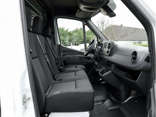 MERCEDES-BENZ Sprinter 317 CDI Kasten,L2H2,MBUX,Kamera - Fourgon utilitaire: photos 3 MERCEDES-BENZ Sprinter 317 CDI Kasten,L2H2,MBUX,Kamera - Fourgon utilitaire: photos 3
