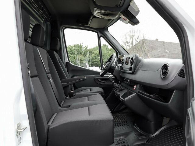 MERCEDES-BENZ Sprinter 317 CDI Kasten,L2H2,MBUX,Kamera - Fourgon utilitaire: photos 3 MERCEDES-BENZ Sprinter 317 CDI Kasten,L2H2,MBUX,Kamera - Fourgon utilitaire: photos 3