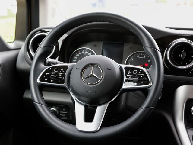 MERCEDES-BENZ T 180 Progressive,AHK,LED,Navi,Kamera,Tempomat... - Transport de personnes: photos 5 MERCEDES-BENZ T 180 Progressive,AHK,LED,Navi,Kamera,Tempomat... - Transport de personnes: photos 5