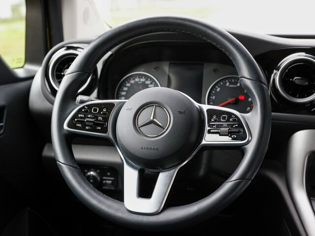 MERCEDES-BENZ T 180 Progressive,AHK,LED,Navi,Kamera,Tempomat - Transport de personnes: photos 5 MERCEDES-BENZ T 180 Progressive,AHK,LED,Navi,Kamera,Tempomat - Transport de personnes: photos 5
