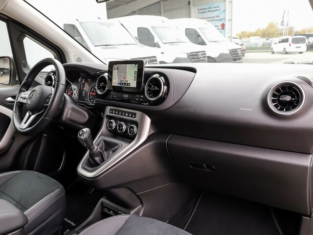 MERCEDES-BENZ T 180 Progressive,AMF Rollstuhlrampe,LED,Navi... - Transport de personnes: photos 5 MERCEDES-BENZ T 180 Progressive,AMF Rollstuhlrampe,LED,Navi... - Transport de personnes: photos 5