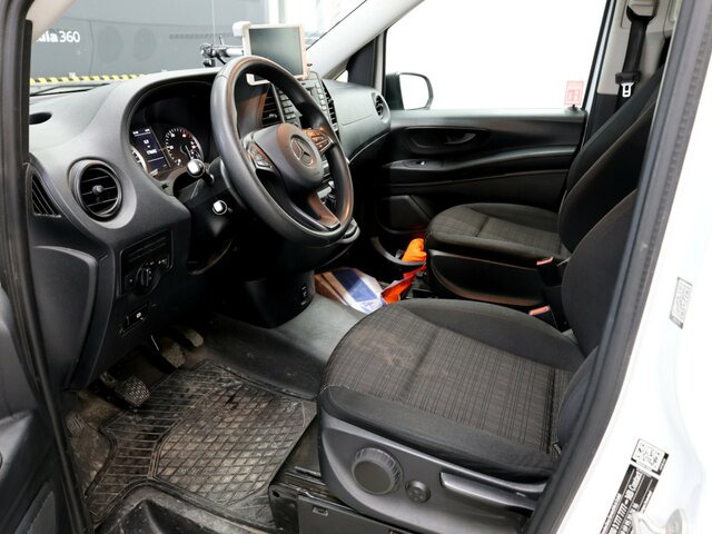 MERCEDES-BENZ Vito 111 TourerPro,lang,8Sitzer,Klima,Standhzg. - Transport de personnes: photos 2 MERCEDES-BENZ Vito 111 TourerPro,lang,8Sitzer,Klima,Standhzg. - Transport de personnes: photos 2