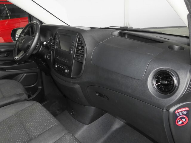 MERCEDES-BENZ Vito 116CDI lang,TourerPro,2Klima,9Sitze,Kamera - Minibus, Transport de personnes: photos 2 MERCEDES-BENZ Vito 116CDI lang,TourerPro,2Klima,9Sitze,Kamera - Minibus, Transport de personnes: photos 2