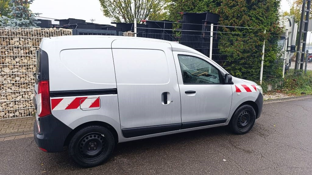 Dacia Dokker Transporter, Kastenwagen mit Schubladen - Fourgonnette: photos 5 Dacia Dokker Transporter, Kastenwagen mit Schubladen - Fourgonnette: photos 5