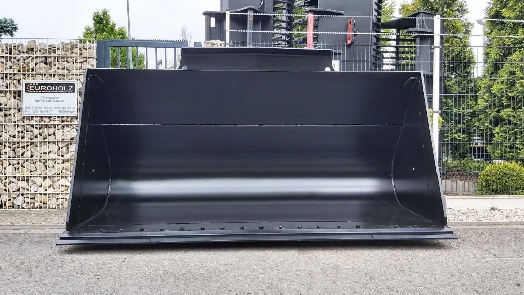 EH Frontschaufel passend Volvo L120 mit Messer - Godet pour chargeur: photos 2 EH Frontschaufel passend Volvo L120 mit Messer - Godet pour chargeur: photos 2