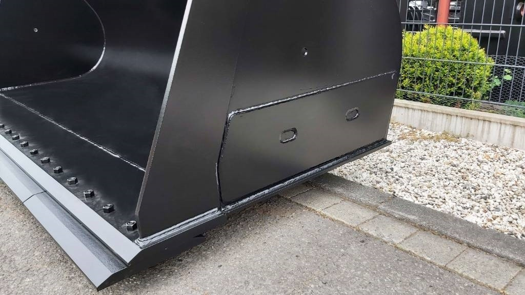 EH Frontschaufel passend Volvo L120 mit Messer - Godet pour chargeur: photos 5 EH Frontschaufel passend Volvo L120 mit Messer - Godet pour chargeur: photos 5