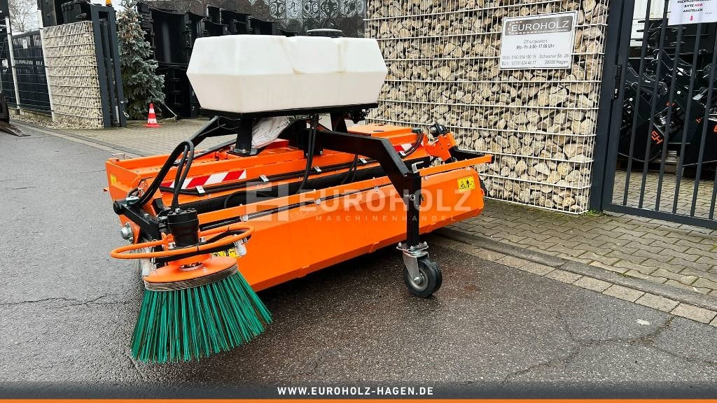Kehrmaschine ZM2000 mit Seitenbesen - Brosse pour Véhicule de voirie/ Spécial: photos 5 Kehrmaschine ZM2000 mit Seitenbesen - Brosse pour Véhicule de voirie/ Spécial: photos 5