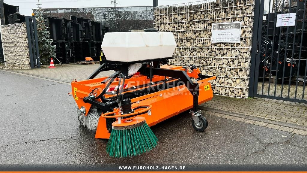 Kehrmaschine ZM2000 mit Seitenbesen - Brosse pour Véhicule de voirie/ Spécial: photos 4 Kehrmaschine ZM2000 mit Seitenbesen - Brosse pour Véhicule de voirie/ Spécial: photos 4