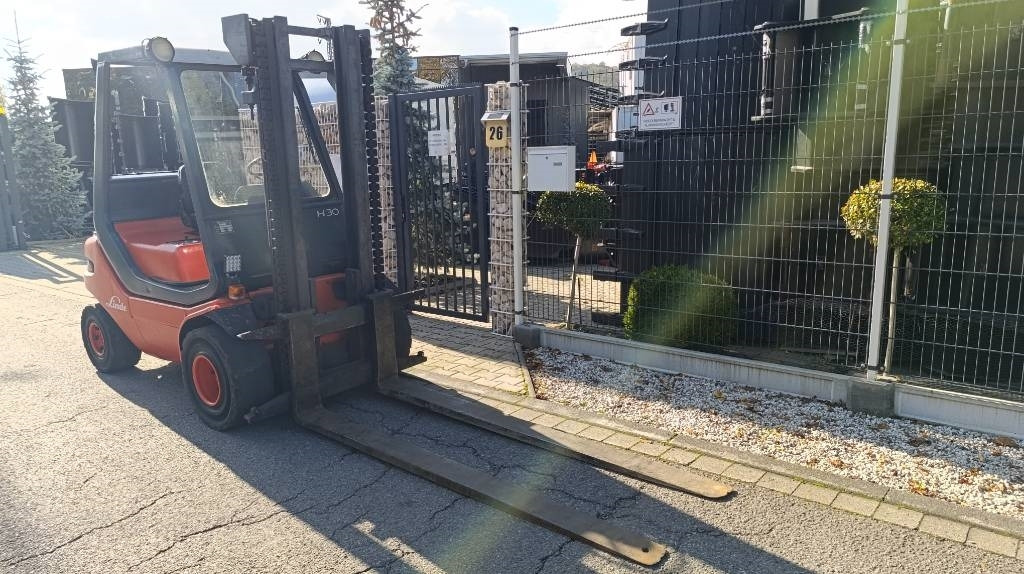 Chariot élévateur diesel Linde H 30 D, Duplex, Zusatzhydraulik, Palettengabel: photos 15