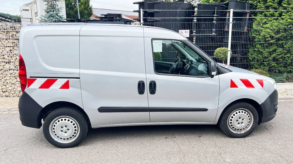 Opel Combo, 1.3 CDTi, Kastenwagen, Klima, PDC - Fourgon grand volume: photos 2 Opel Combo, 1.3 CDTi, Kastenwagen, Klima, PDC - Fourgon grand volume: photos 2