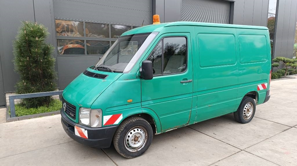 Volkswagen LT 28 Kastenwagen Werkstattsschränke Motorschaden - Fourgon grand volume: photos 2 Volkswagen LT 28 Kastenwagen Werkstattsschränke Motorschaden - Fourgon grand volume: photos 2