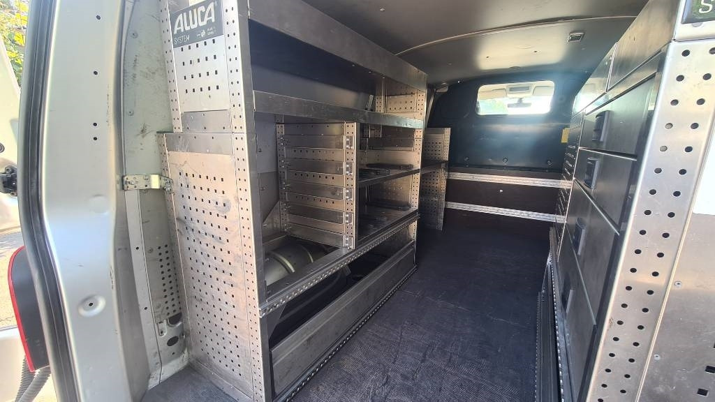 Fourgon grand volume Volkswagen T5 2.0 TDI, Kasten, Werkstattschränke, Klima, AHK: photos 18