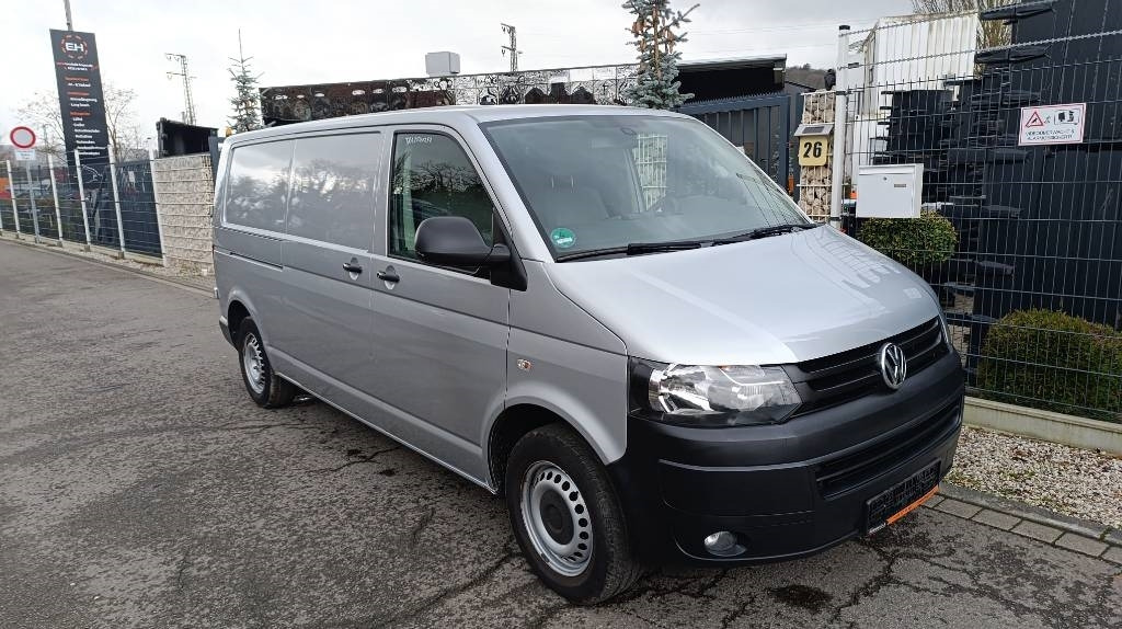 Volkswagen T5 2.0 TDI, Transporter, Kasten, Werkstattschränke  - crédit-bail Volkswagen T5 2.0 TDI, Transporter, Kasten, Werkstattschränke: photos 25