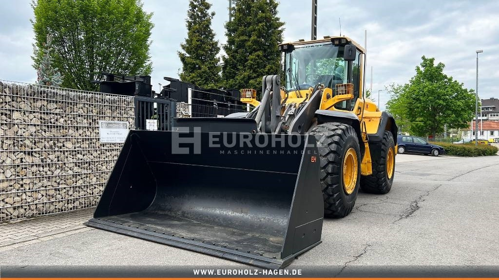 Volvo L 120 G mit Klima und SW, Reifen und Schaufel Neu - Chargeuse sur pneus: photos 1 Volvo L 120 G mit Klima und SW, Reifen und Schaufel Neu - Chargeuse sur pneus: photos 1