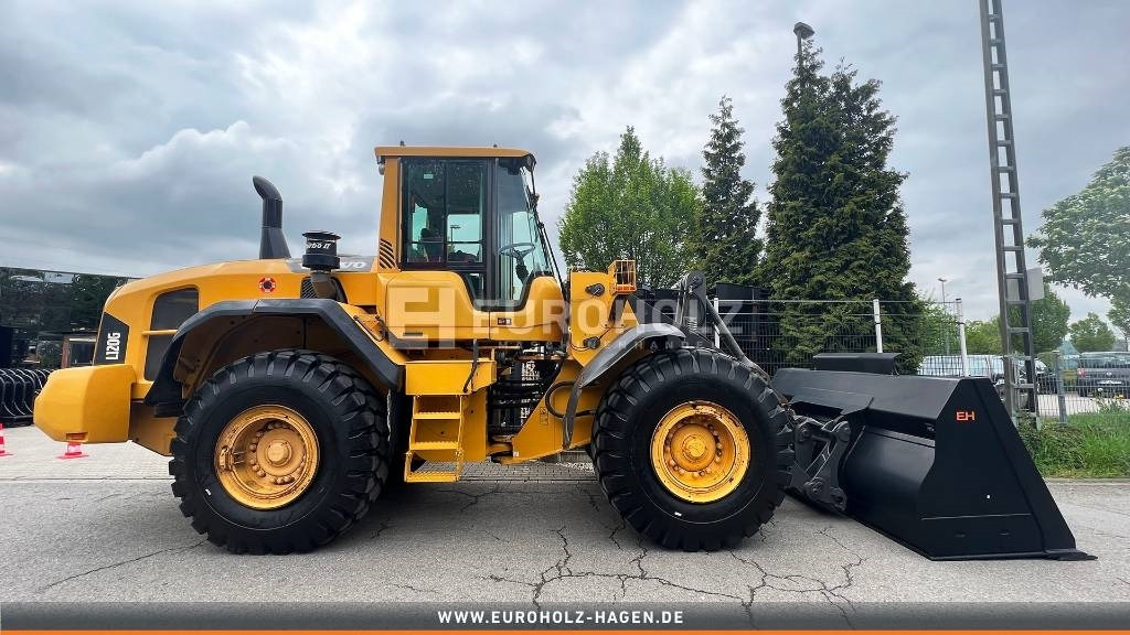 Volvo L 120 G mit Klima und SW, Reifen und Schaufel Neu - Chargeuse sur pneus: photos 5 Volvo L 120 G mit Klima und SW, Reifen und Schaufel Neu - Chargeuse sur pneus: photos 5