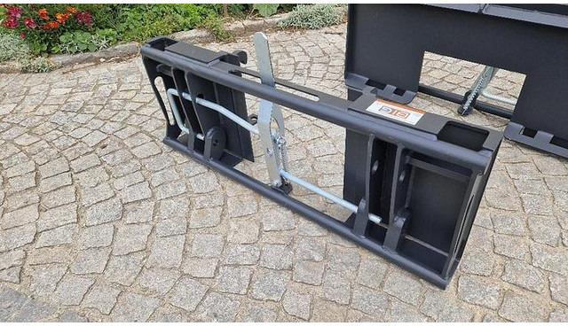 Big Adapter Avant auf Euro Aufnahme - Accessoire: photos 2 Big Adapter Avant auf Euro Aufnahme - Accessoire: photos 2