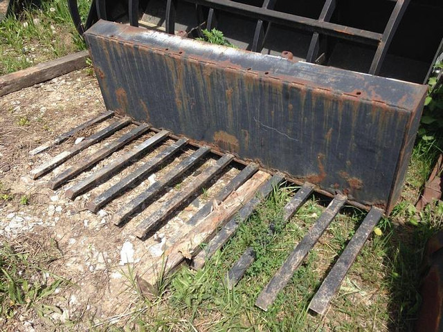 Gabel für Mustang Kompaktlader - Godet: photos 1 Gabel für Mustang Kompaktlader - Godet: photos 1