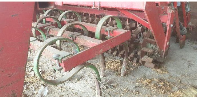 Gaspardo MC400 Säkombination - Semoir/ Planteuse: photos 4 Gaspardo MC400 Säkombination - Semoir/ Planteuse: photos 4