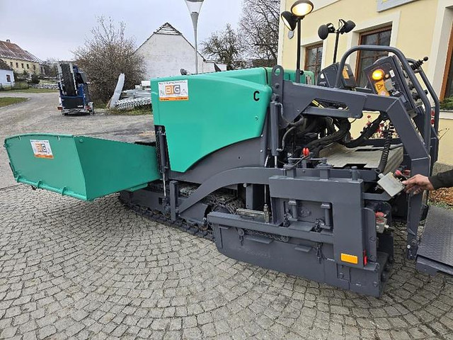 Vögele Super 800 Asphaltfertiger - Travaux routiers: photos 3 Vögele Super 800 Asphaltfertiger - Travaux routiers: photos 3