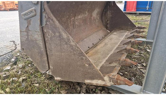 Volvo 4in1 Klappschaufel, Passend zu Volvo L25 180cm Arbeitbreite - Godet: photos 2 Volvo 4in1 Klappschaufel, Passend zu Volvo L25 180cm Arbeitbreite - Godet: photos 2