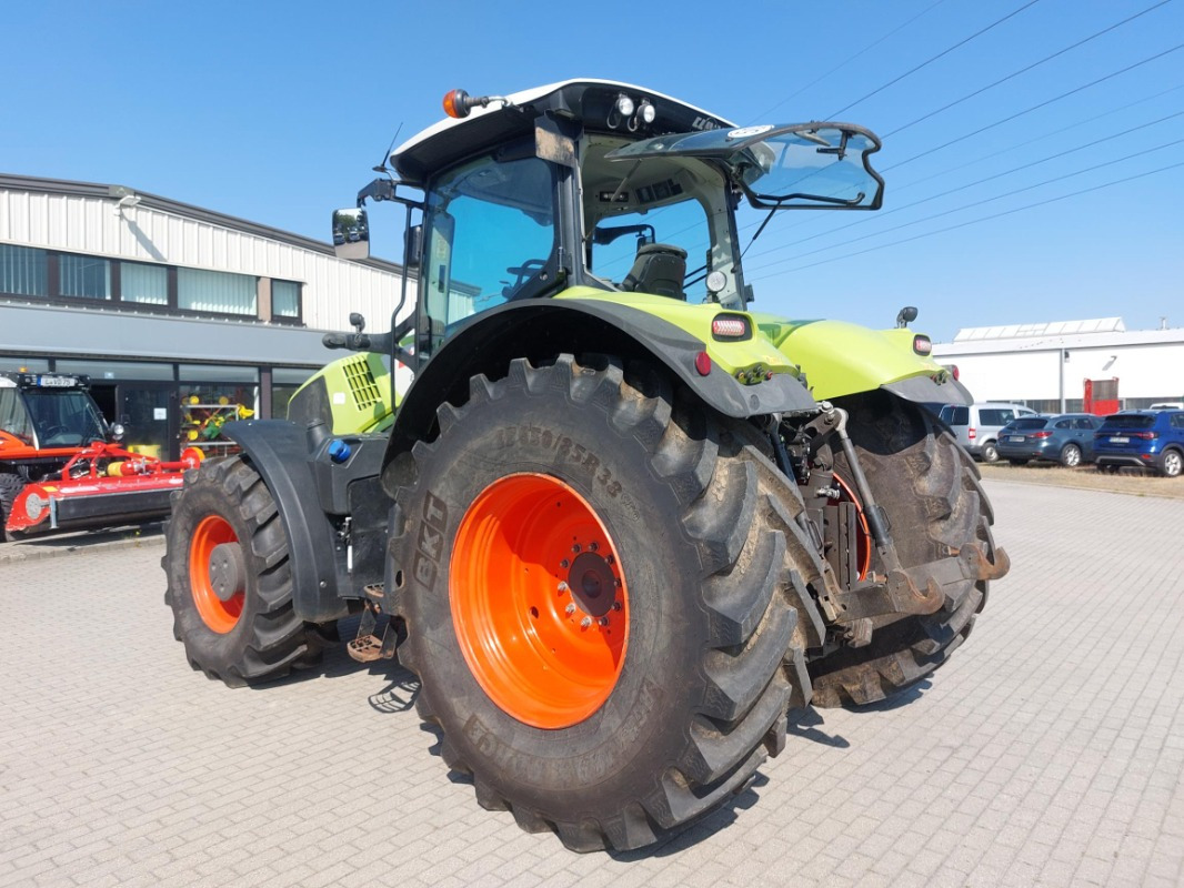 CLAAS Axion 850 - Tracteur agricole: photos 3 CLAAS Axion 850 - Tracteur agricole: photos 3