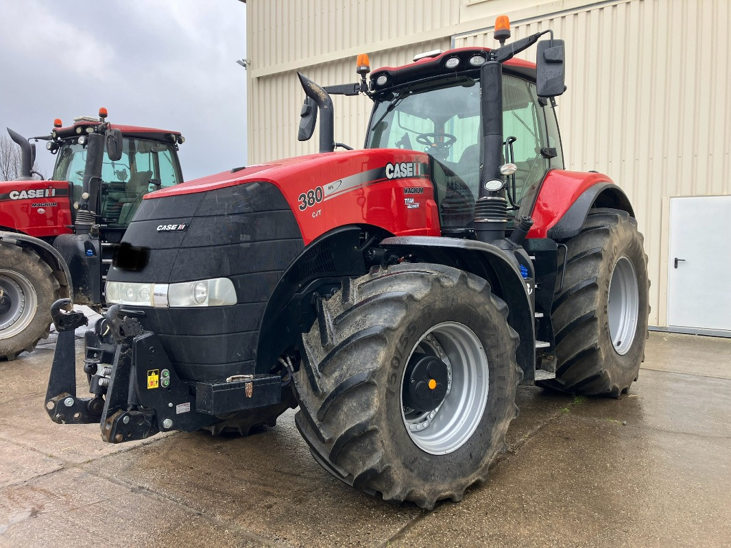 Case Magnum 380 CVX/ RTK/ Motor neu - Tracteur agricole: photos 1 Case Magnum 380 CVX/ RTK/ Motor neu - Tracteur agricole: photos 1