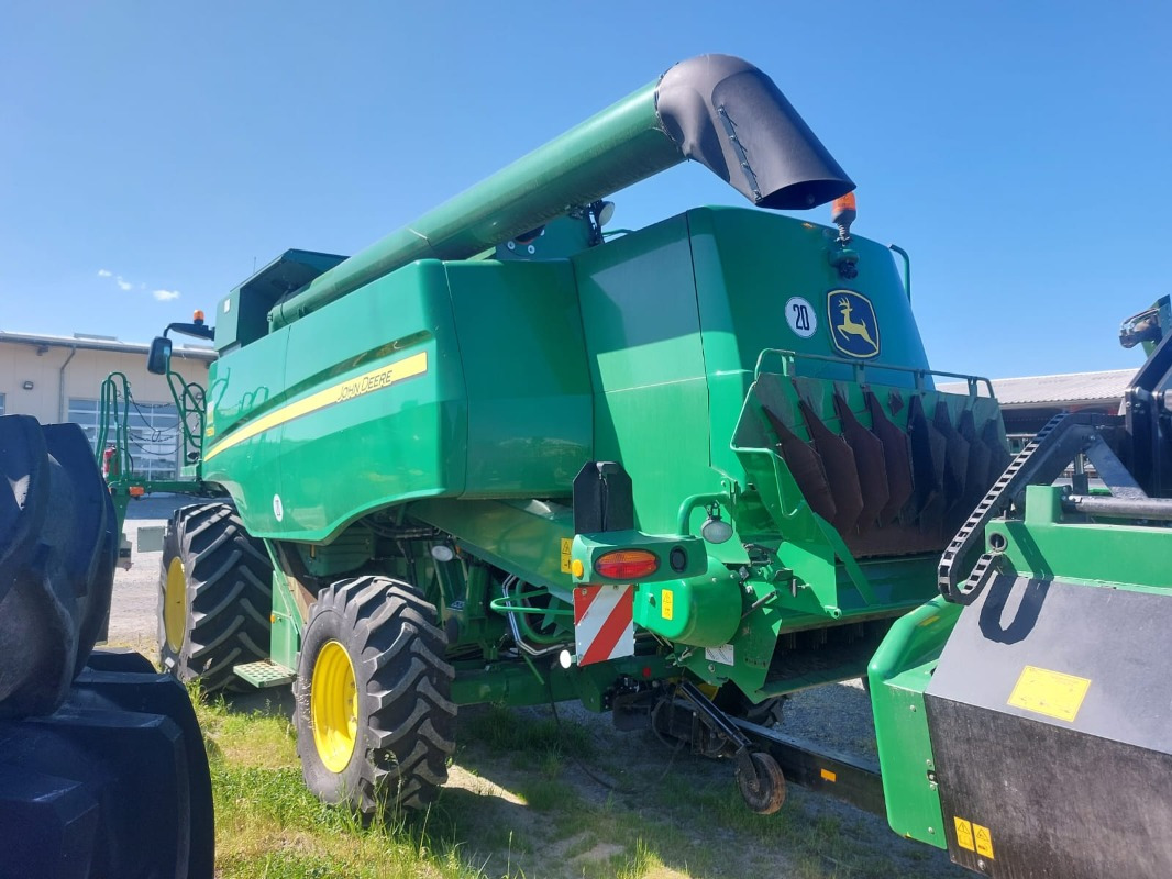 John Deere T550 - Moissonneuse-batteuse: photos 2 John Deere T550 - Moissonneuse-batteuse: photos 2