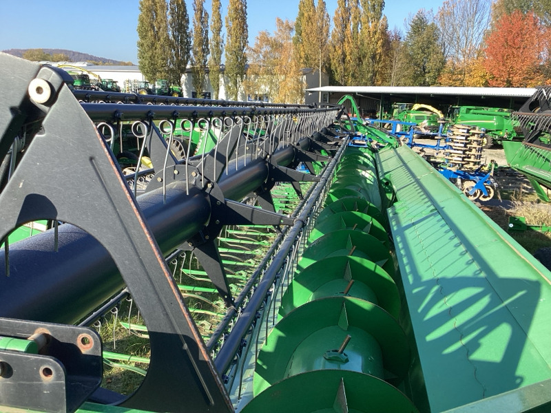 John Deere T660i mit 630X Schneidwerk - Moissonneuse-batteuse: photos 4 John Deere T660i mit 630X Schneidwerk - Moissonneuse-batteuse: photos 4