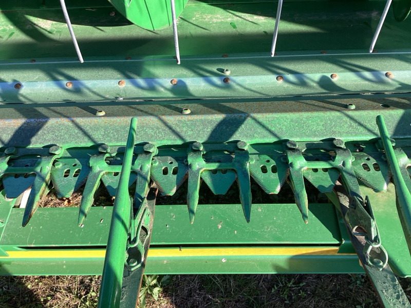 John Deere T660i mit 630X Schneidwerk - Moissonneuse-batteuse: photos 2 John Deere T660i mit 630X Schneidwerk - Moissonneuse-batteuse: photos 2