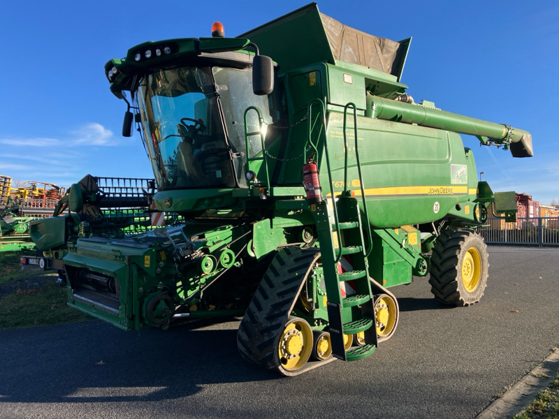 John Deere T670i mit 630X Schneidwerk - Moissonneuse-batteuse: photos 1 John Deere T670i mit 630X Schneidwerk - Moissonneuse-batteuse: photos 1