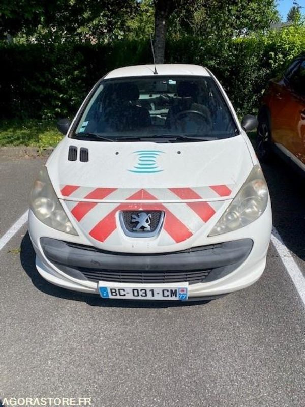 206+ AFFAIRE PACK CD CLIM 1.4 HDI BLUE LION 70 CV - 2010 / 185 000 KM - Voiture: photos 3 206+ AFFAIRE PACK CD CLIM 1.4 HDI BLUE LION 70 CV - 2010 / 185 000 KM - Voiture: photos 3