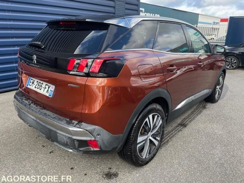 3008 GT-LINE 1.2 PT 130cv. 05/2017. 117900 KM - SUV: photos 3 3008 GT-LINE 1.2 PT 130cv. 05/2017. 117900 KM - SUV: photos 3