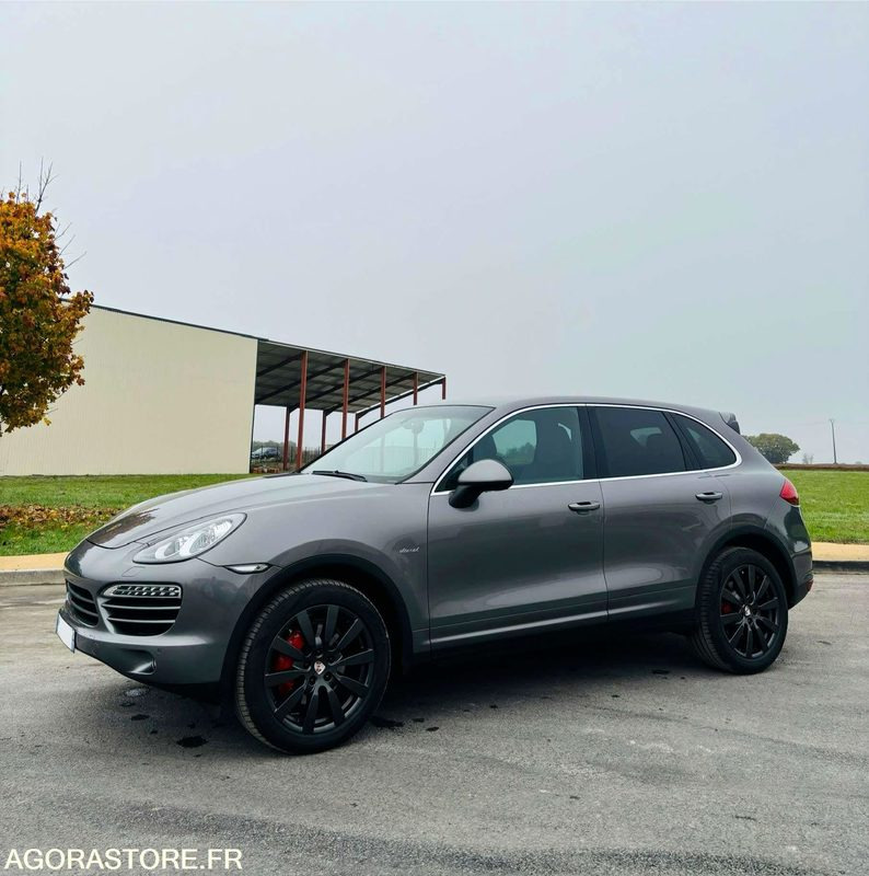79210 PORSCHE CAYENNE 3.0 V6 - 2012 - 42 000 KM - Voiture: photos 4 79210 PORSCHE CAYENNE 3.0 V6 - 2012 - 42 000 KM - Voiture: photos 4