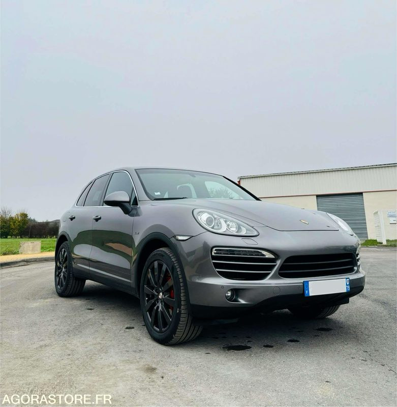 79210 PORSCHE CAYENNE 3.0 V6 - 2012 - 42 000 KM - Voiture: photos 5 79210 PORSCHE CAYENNE 3.0 V6 - 2012 - 42 000 KM - Voiture: photos 5