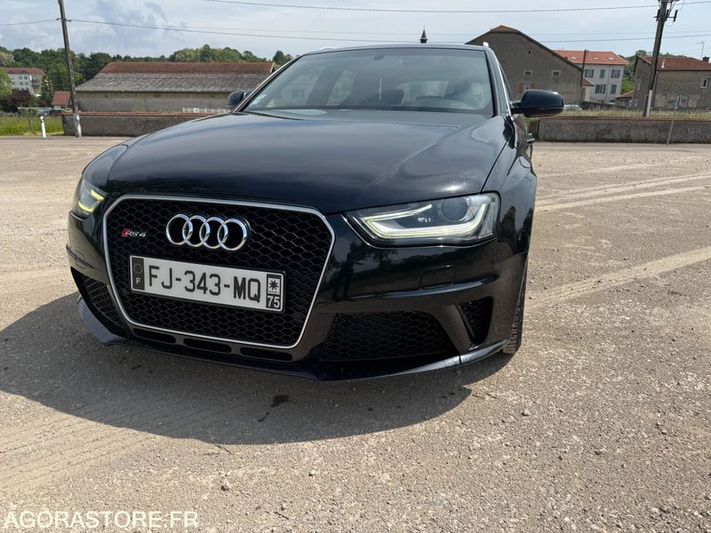 AUDI A4 RS4 - 2013 - 155 000KM - Voiture: photos 1 AUDI A4 RS4 - 2013 - 155 000KM - Voiture: photos 1