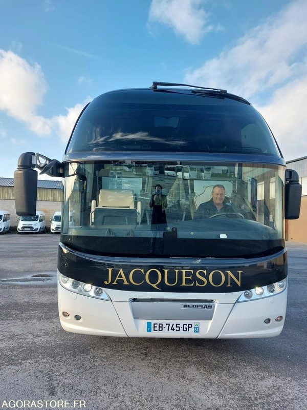 AUTOCAR NEOPLAN CITYLINER P16 L / 14M / 48+1+1+WC / 645008KM - Autocar: photos 2 AUTOCAR NEOPLAN CITYLINER P16 L / 14M / 48+1+1+WC / 645008KM - Autocar: photos 2